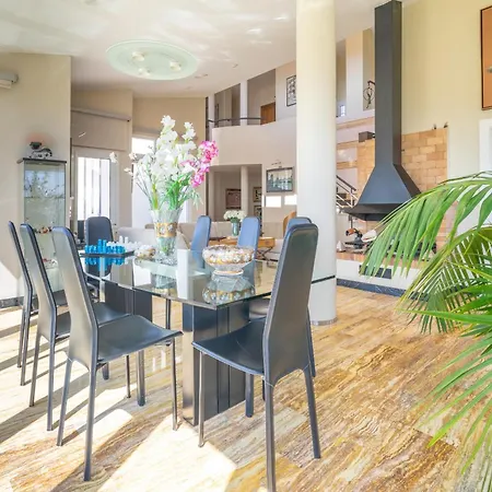 Mamatita Villa